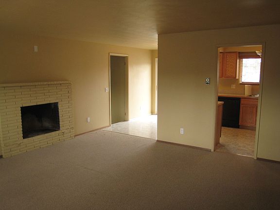 Kitchen w/eating space & sliders to back yard