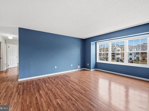 5th image of 11 Gilpin Ct #167