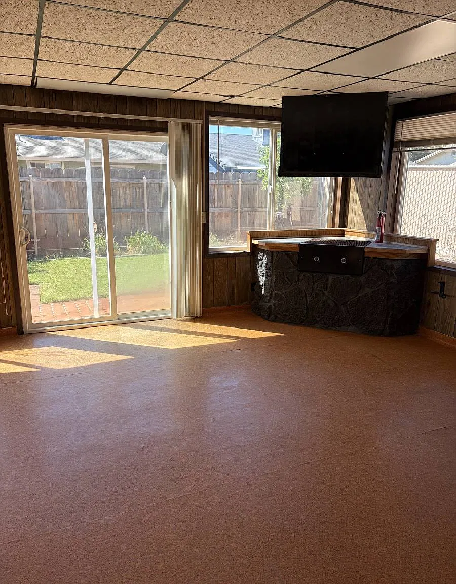 2451 Venus Way in Redding, CA 96002 — Photo 4