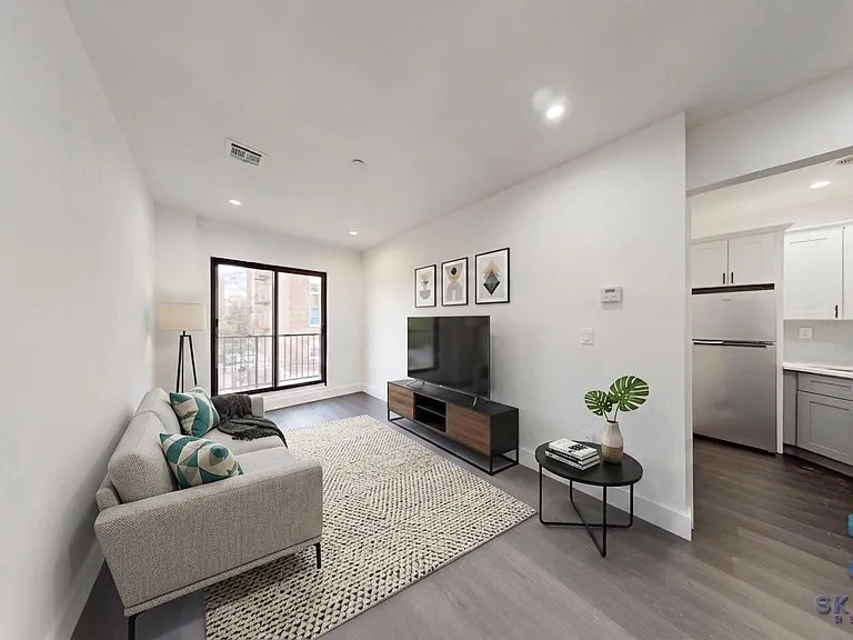 239 E 28th St #3A — Photo 11
