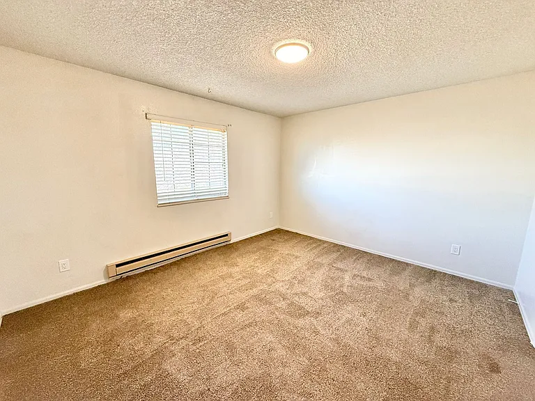2 Bedroom/1.5 Bath in Great Location! — Photo 12