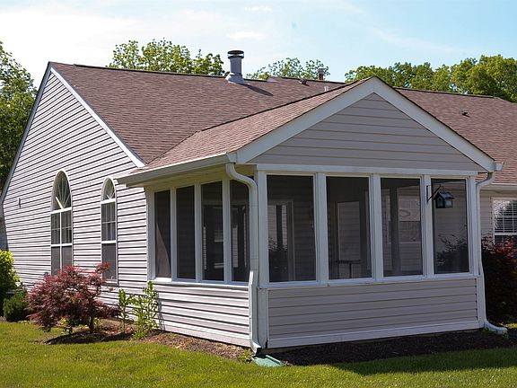 3rd image of 5997 Blue Heron Way