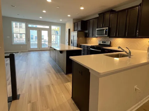 1041 Flester Ln, Laurel, MD 20707