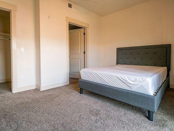 5th image of 5461 Luge Ln