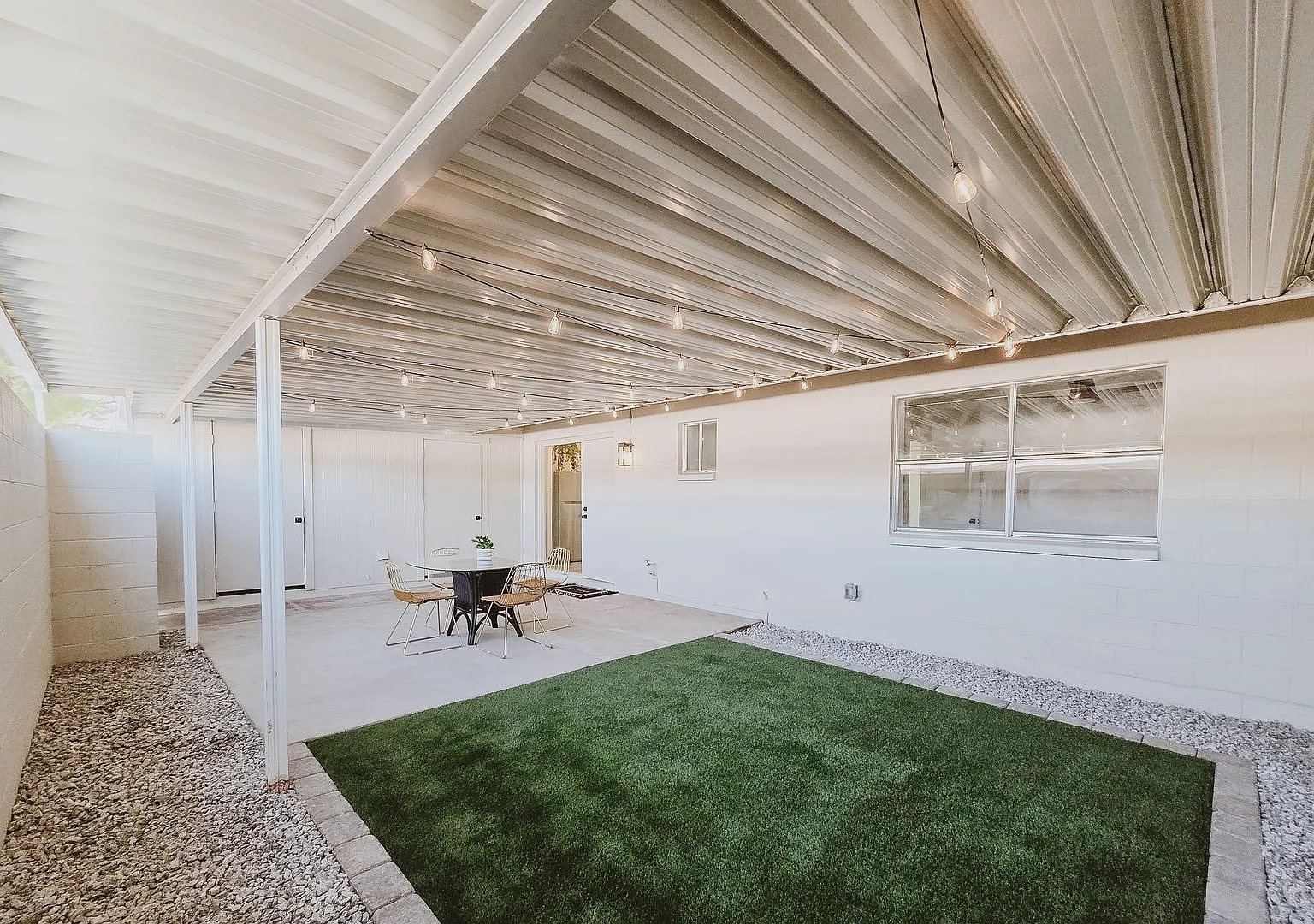 Fully Remodeled 2 Bedroom 1 Bathroom Mesa Townhome Water/Sewer/Trash Included! — Photo 4