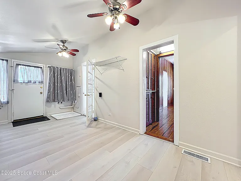2811 N Indian River Dr — Photo 17