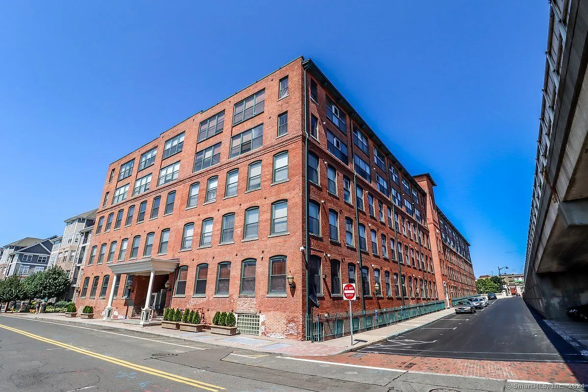 145 Canal St — Photo 1