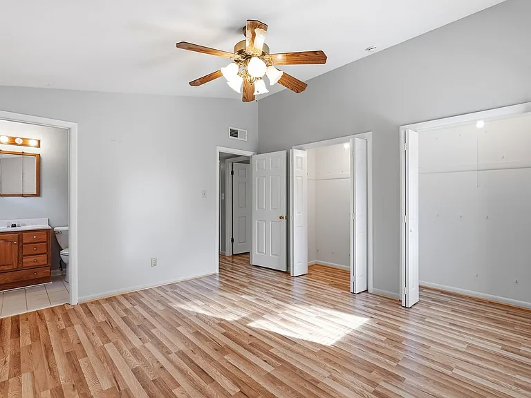 520 Windsor Rd — Photo 24