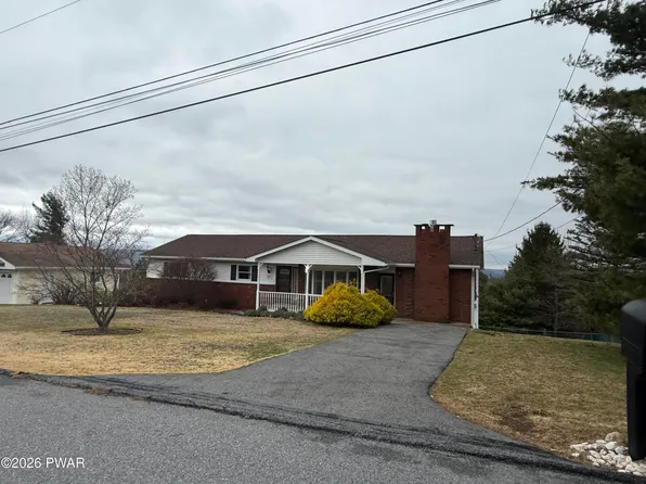 33 Redwood Dr, Wilkes Barre, PA 18702