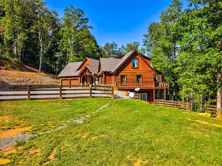 380 Biguns Blvd — Photo 4