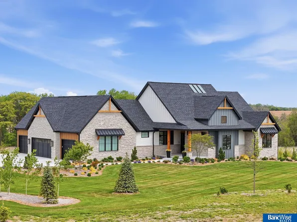 7820 Prairie Flower Dr, Roca, NE 68430