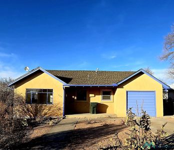 203 E Pine Ave, Gallup, NM, 87301