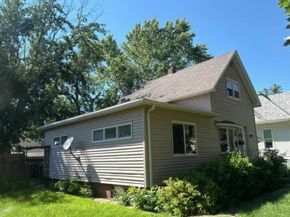 117 S Union Ave, Madison, SD 57042