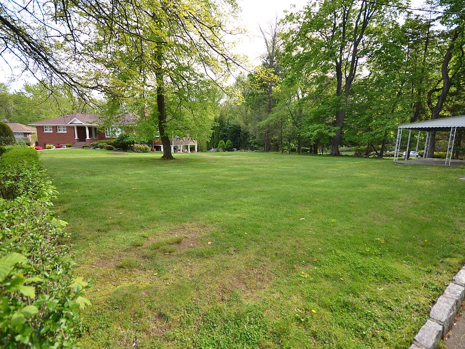 1st image of 1450 Roosevelt Ave