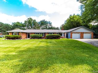 30 Sterling Dr, Lapeer, MI 48446