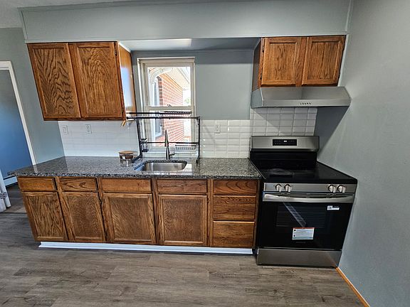 5th image of 2722 Rhawn St #B