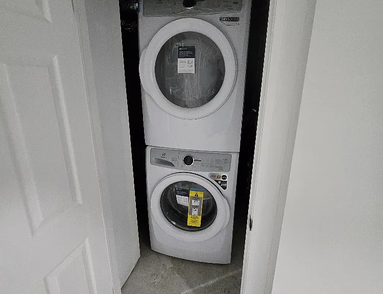 1136 Enchanted Cres #BASEMENT — Photo 5