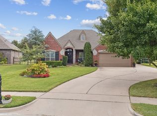 1901 W Woodbury St N, Broken Arrow, OK 74012