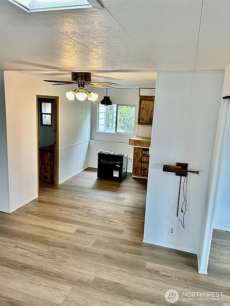 5th image of 791 W Elliott Court