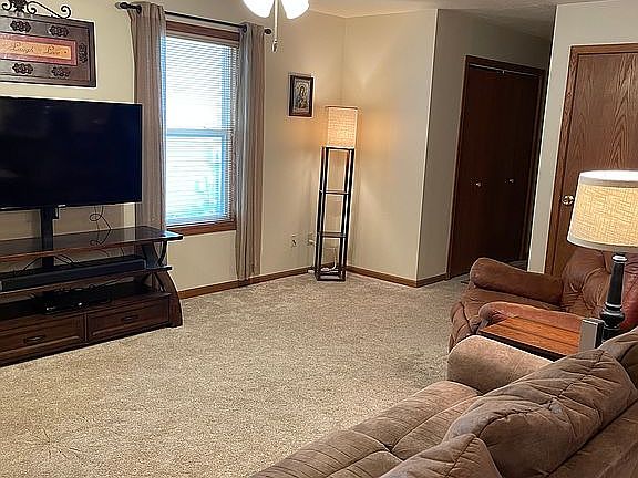 5th image of 5514 N Leawood Ct