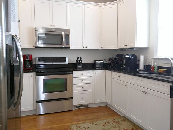 2nd image of 805 S 2nd St Unit 1