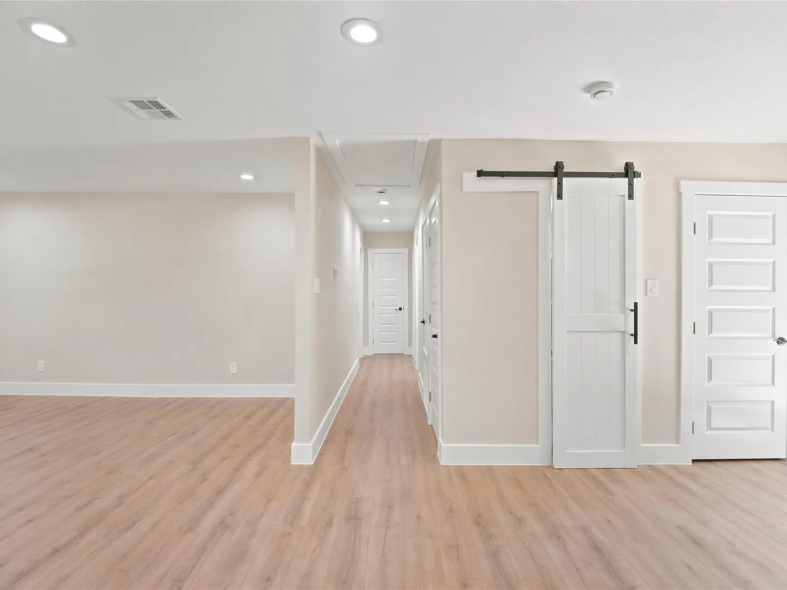 2 bed, 2.0 bath, 1200 sqft, $1,700 — Photo 4