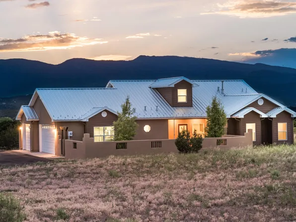 2 Valley Ridge Ct, Tijeras, NM 87059