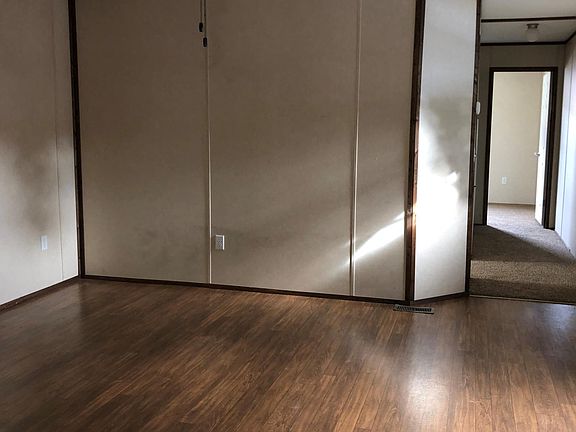 3rd image of 126 S Redwood Ct