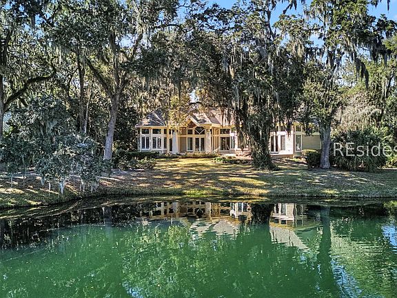 3rd image of 88 Inverness Dr