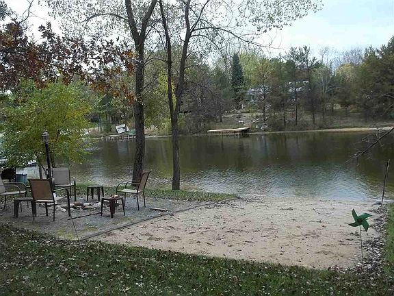 5th image of 275 Derby Ct