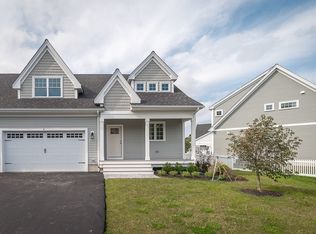 4 Dow Brook Cir #32, Ipswich, MA 01938