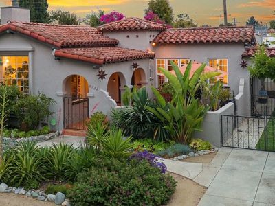 8922 W 25th St, Los Angeles, CA, 90034
