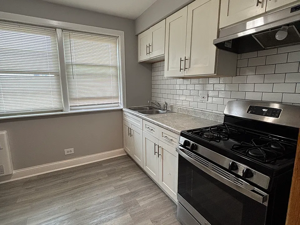 Spacious modern Kitchen
