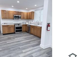 144 W 2nd Ave Floor 1, Roselle, NJ 07203