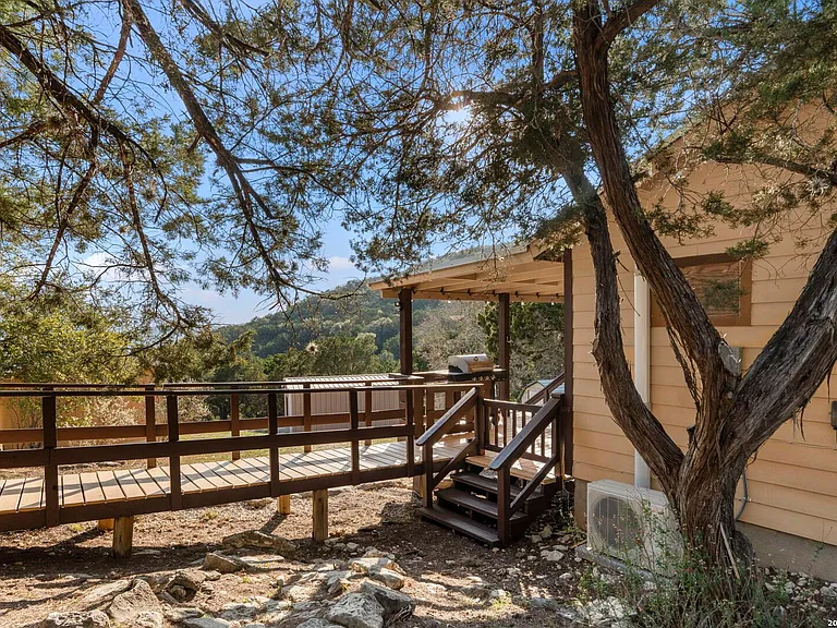 1597 Pipe Springs Dr — Photo 20