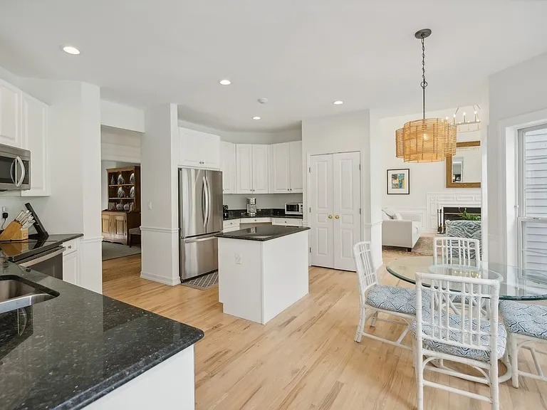 35 Hollow Ln — Photo 8