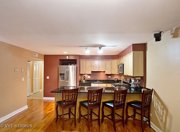 4th image of 4113 N Keeler Ave APT 3B