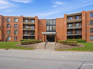 1615 E Central Rd Unit 122C, Arlington Heights, IL 60005