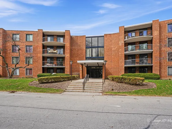 1615 E Central Rd Unit 122C, Arlington Heights, IL 60005