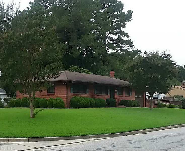 1st image of 429 Eastwood Dr