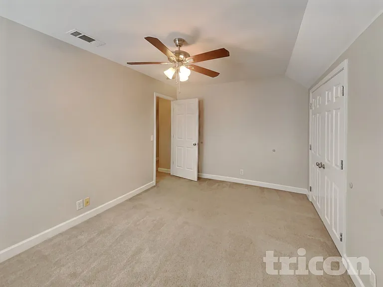 217 Titans Cir — Photo 13