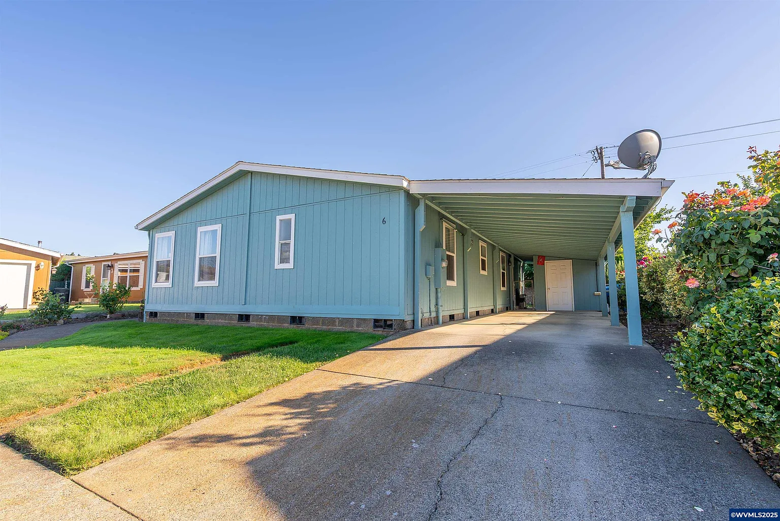 11105 Main St NE Unit 6 photo 1