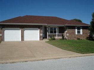 211 W Tyler Dr, Ozark, MO 65721