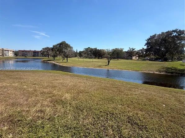 9201 Sunrise Lakes Blvd APT 302, Sunrise, FL 33322