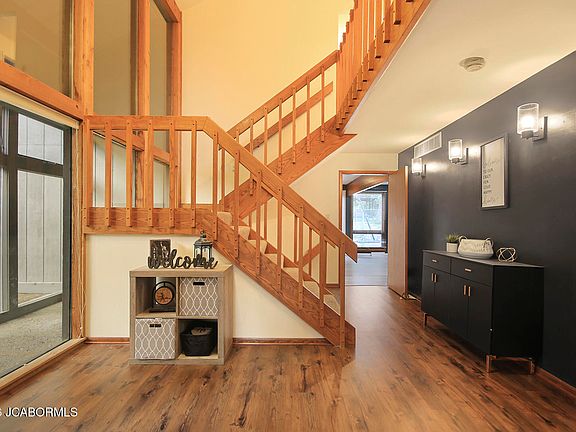 4th image of 417 Brookwood Ct