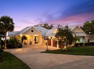 12943 SE Sunset Harbor Rd, Weirsdale, FL 32195