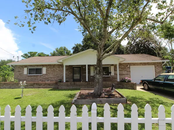 212 Squirrel Haven Rd, Mary Esther, FL 32569