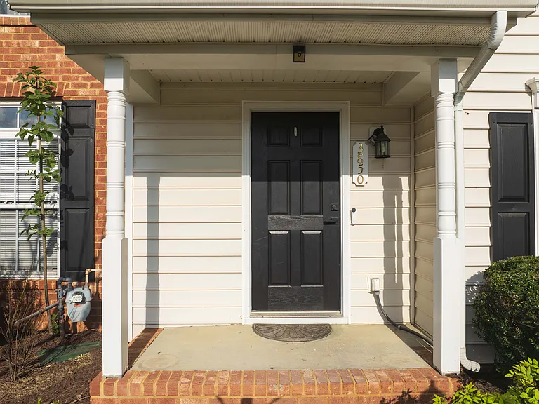 3850 Dominion Townes Cir — Photo 2