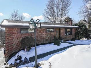 111 Elm Ln, Coraopolis, PA 15108