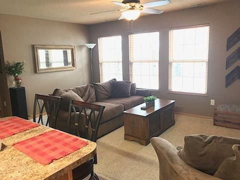 5th image of 383 NE Kingwood